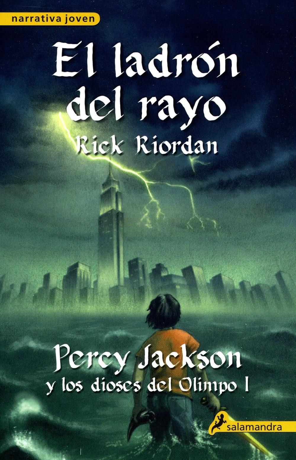 resumen de percy jackson y el ladrón del rayo libro - Qué pasa en el libro de Percy Jackson